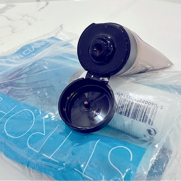 St. Tropez Self Tan Classic Kit & Finishing Gloss Bronze Bundle - Picture 5 of 5